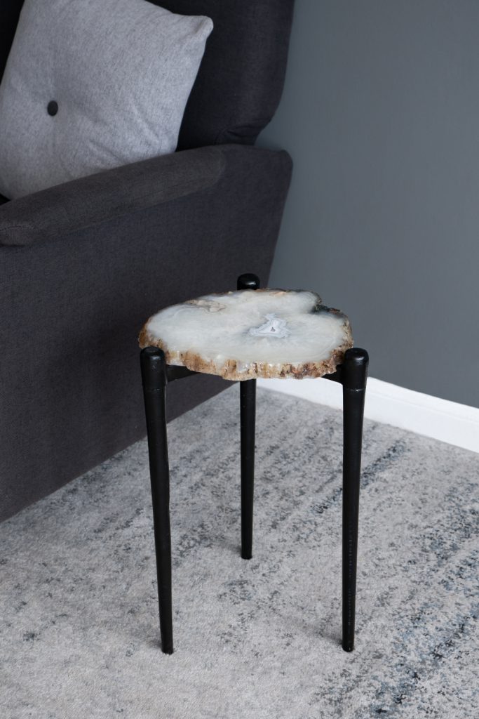 Mesita Quarzo Decorativa 30Cm Ancho X 46Cm Alto X 30Cm Profundidad