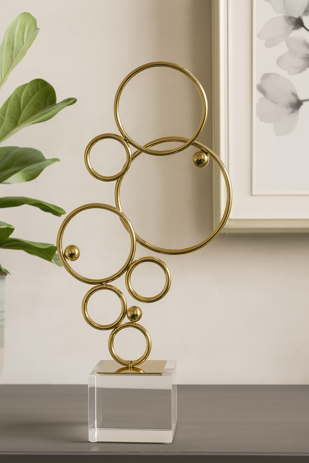 Adorno Decorativo De Metal Color Dorado "B"